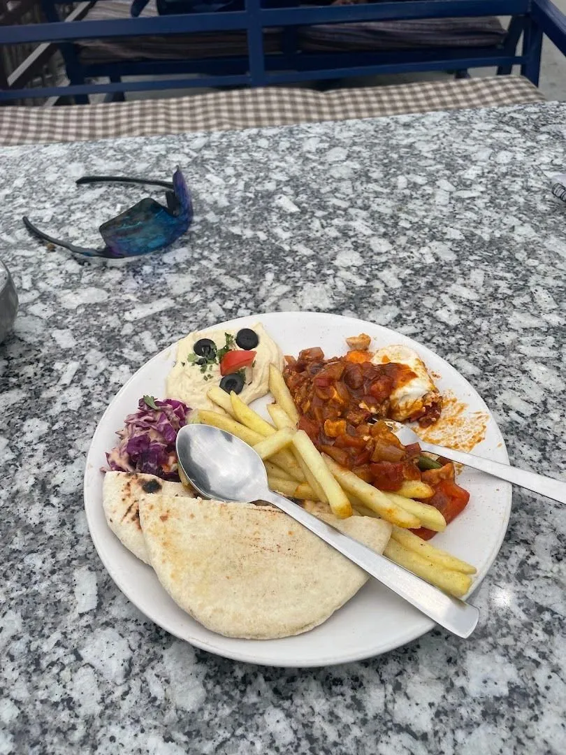 Lunch on the terrace at Rocky’s Café, Old Manali